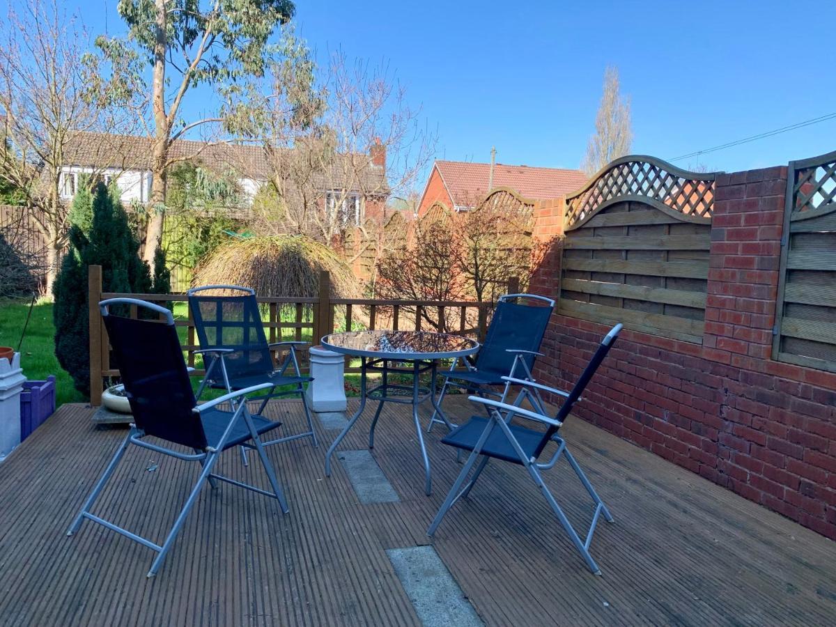 Somerford Place - 6 Beds - Sleeps 12 - Parks 2-3 Cars/Vans Willenhall エクステリア 写真